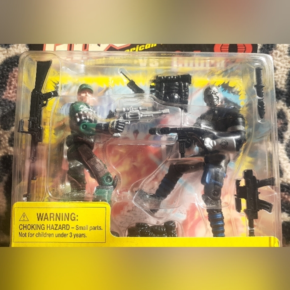 New In Box Hasbro GI Joe vs Cobra: Gung-Ho vs Destro Action Figures 2001 - Picture 2 of 5